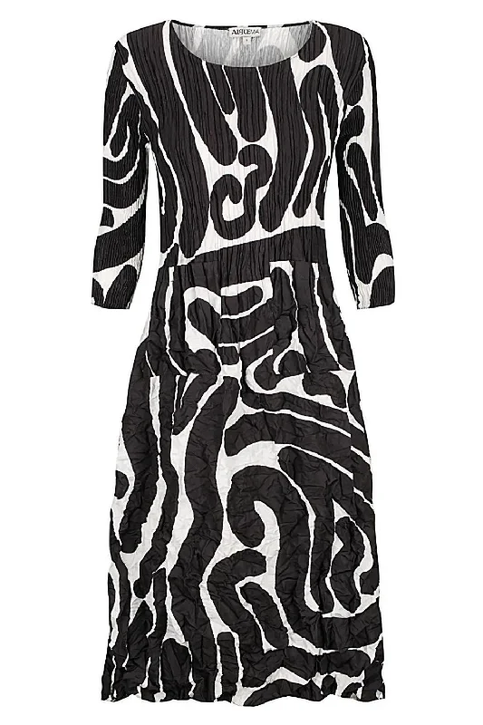 3/4 Sleeve Smash Pocket Dress | Black & White Scribble Beach unclassified dresses