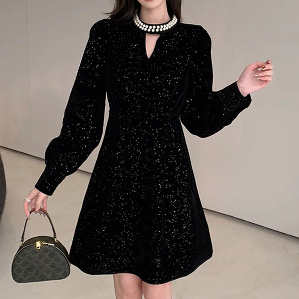 Hollow Pearl Stand Collar Black Velvet Dress Knitted unclassified dresses