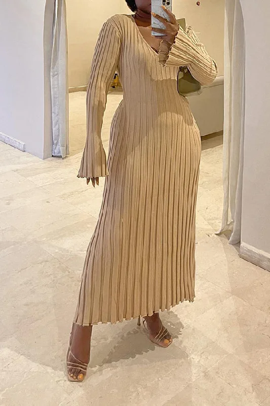 Chic Pleated Trumpet Sleeve Dress Winter unclassified dresses