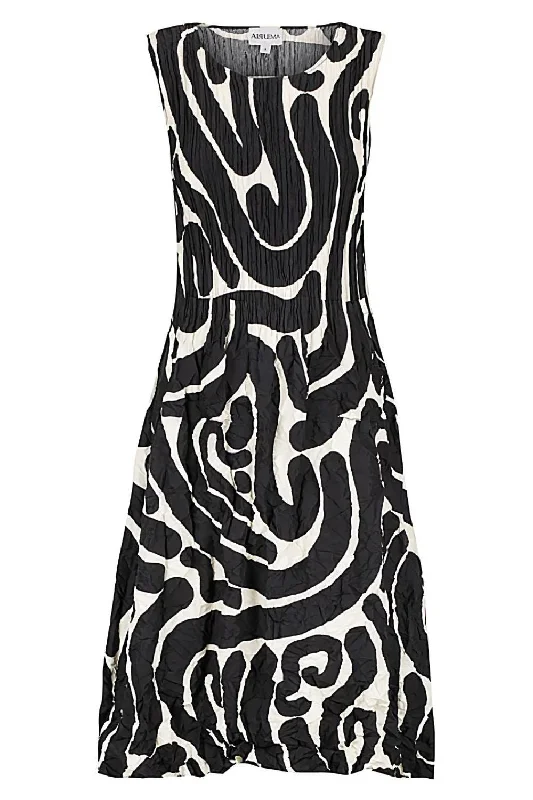 Smash Pocket Dress | Black & White Scribble Trendy unclassified dresses