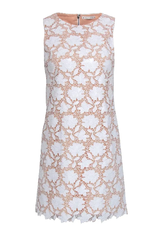 Alice & Olivia - White Faux Leather Eyelet Lace Dress Sz 4 Lace Dress Sparkle