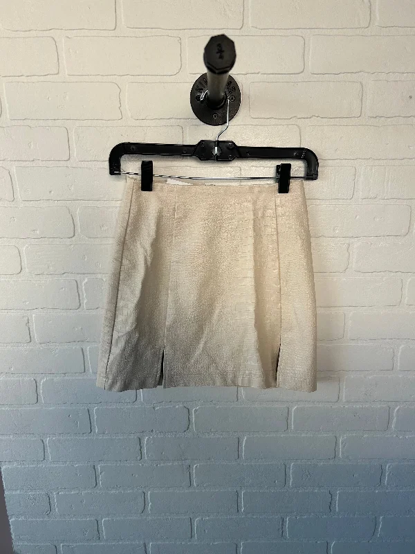 Skirt Mini & Short By Alya In Cream, Size: 0 Button-down Mini Skirt