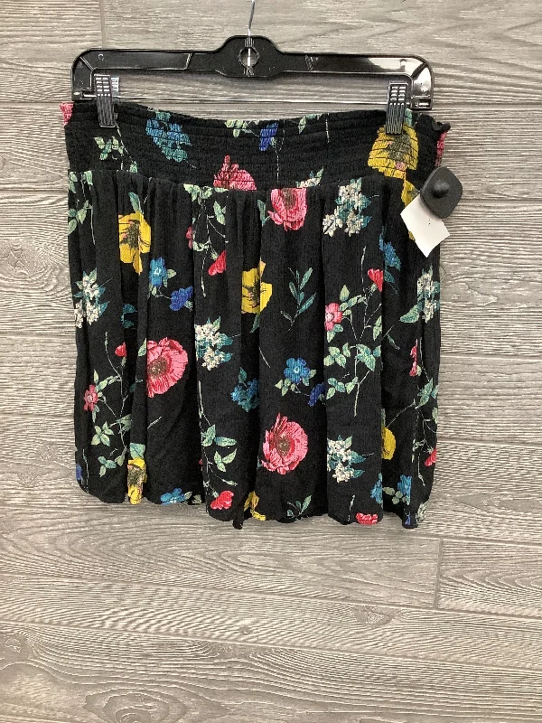 Skirt Mini & Short By Old Navy In Black, Size: M Mini Skirt Chic