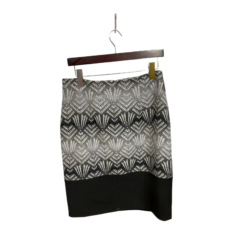 Skirt Mini & Short By Pendleton In Black & Grey, Size: M Printed Mini Skirt